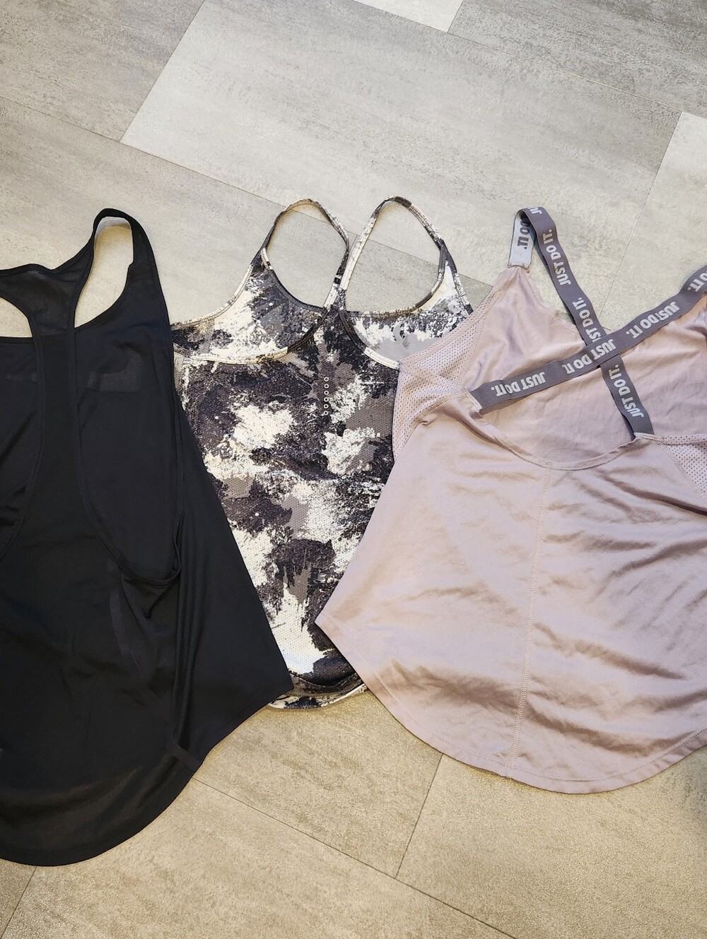 3 Nike Workout Tops Run Yoga Pilates Medium Small